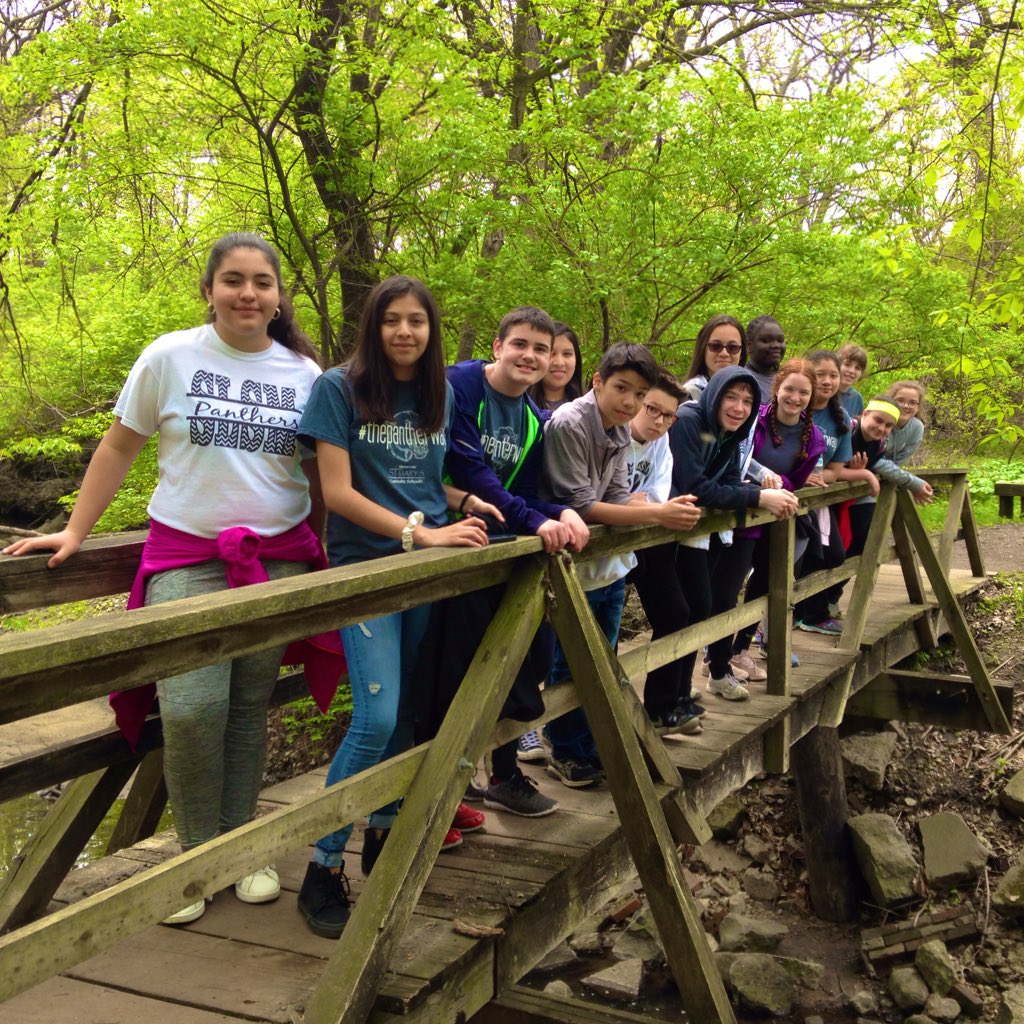 GayleStrom1's tweet photo. Thanks to Ms. Anderson, @LHFarms and the St. Mary's middle school for a great trip yesterday!  What a wonderful day of making connections and learning outside the classroom.  #SMCharacter #experiencethedifference https://t.co/fR9JSuqxXX
