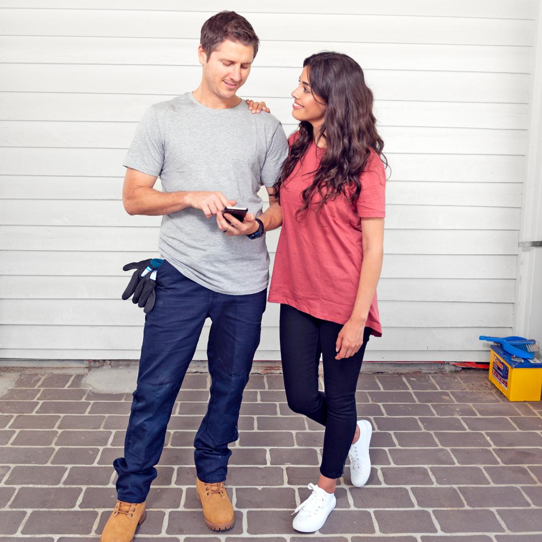 group_handel's tweet image. Helping couples survive the home reno since 2018 😉
📲 bit.ly/FLEXiSKiP
#downloadtheApptoday #survivetheremodel #couplegoals #manageyourwastebetter #homereno  #DIY #remodel #construction #lesswaste #rubbish #handelApp
