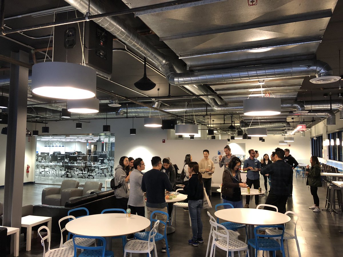 liferaydesign's tweet photo. Great turnout for @theSGVux meetup at our LA office! #designCulture #shouldDesignersMeetup #design #LADAD https://t.co/en6tb9Vvnx
