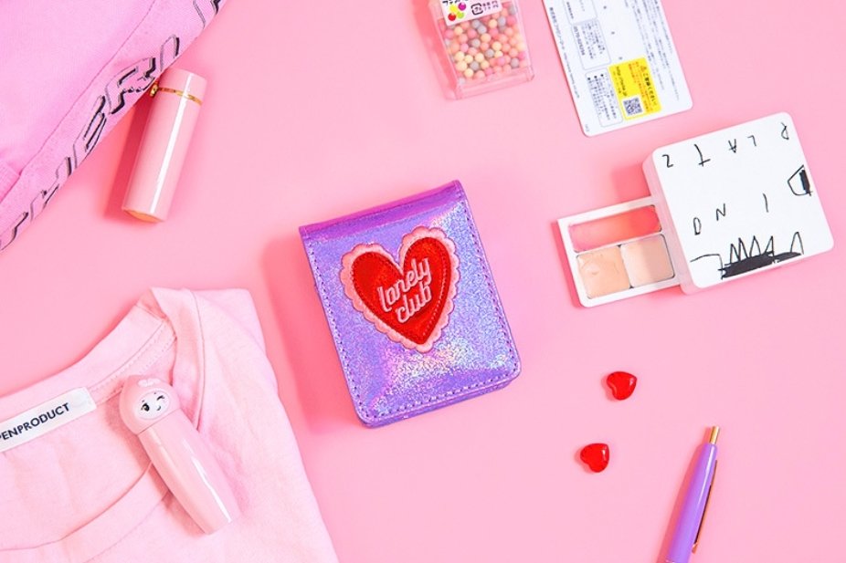 mastorywmn's tweet photo. type — LIPSTICKS-H CASE ♡
tag 🏷  : ( 240 bath ) /  kplus n wallet ( + 5 )
status : พร้อมส่ง 
📦 reg  40 /  ems 60 #ร้านกุ๊กกิ๊กของกอเอี๊ยะ https://t.co/X6lVJ3GMF7