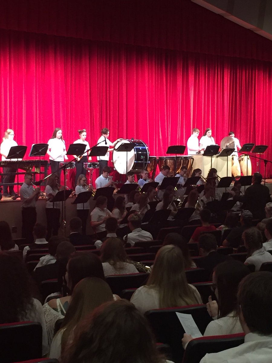BeaverMiddle's tweet photo. The 8th grade band starting off the HS Spring Band Concert https://t.co/rwMc9reKps
