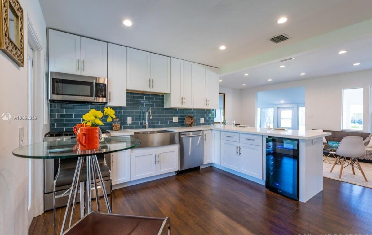 GraberRealty's tweet photo. Welcome to the Sunny Side Ranch! Home on the Range in NE Miami! - https://t.co/KZRLPIaR0L https://t.co/6FM9qePYrl