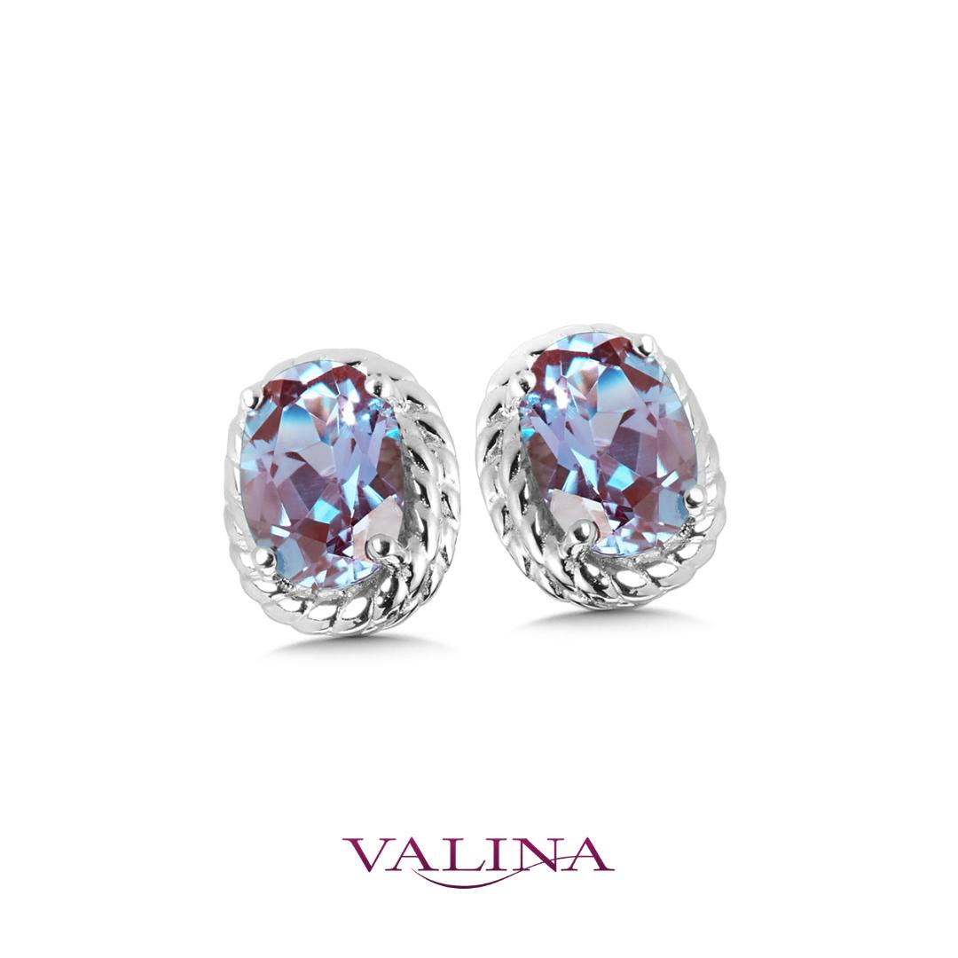 ColoreSG's tweet photo. Emerald by day, Ruby by night. This color-changing Alexandrite is one of nature's true magic tricks! SKU: LVE708-CAL https://t.co/CEdNFGt6PM