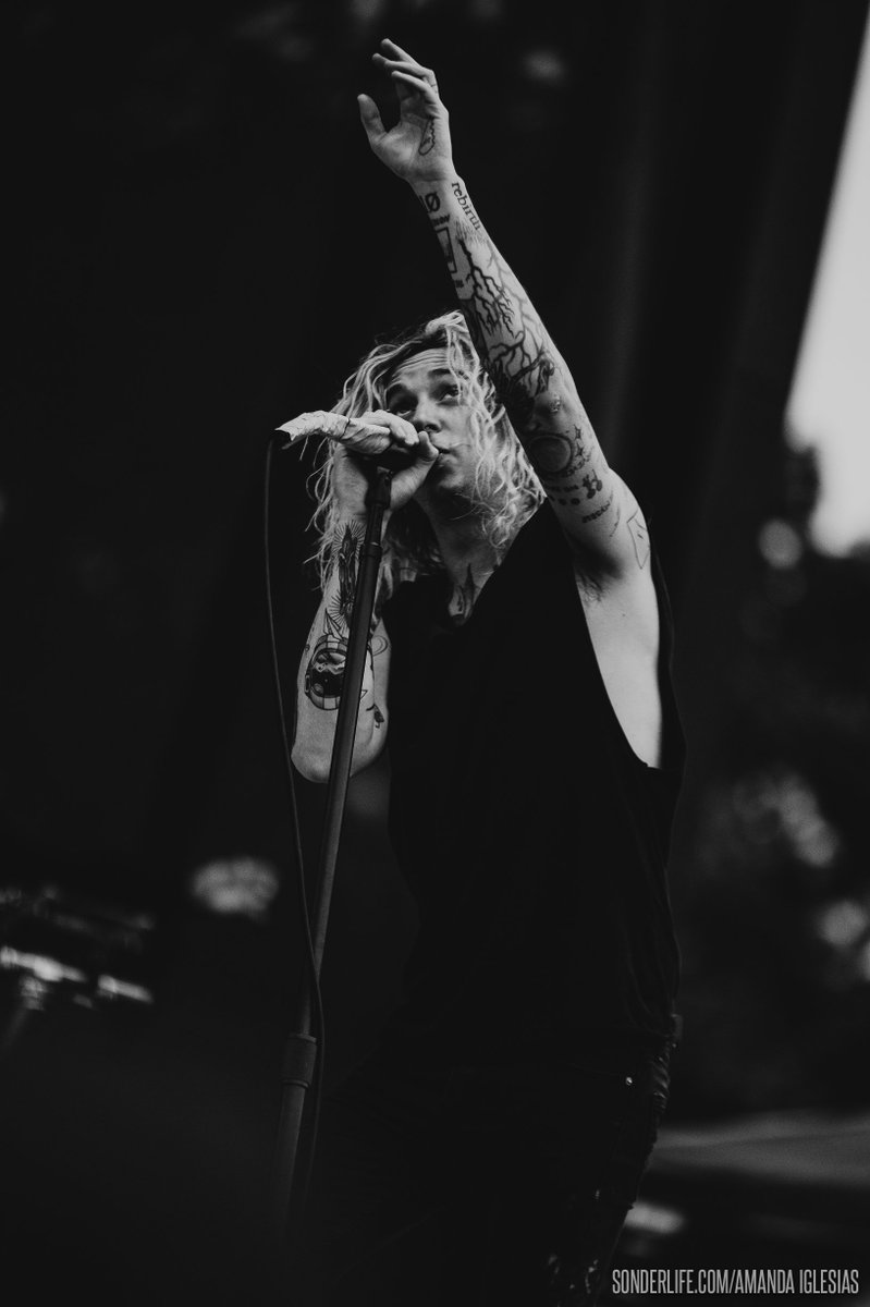 TheSonderlife's tweet photo. Round 2 of @UnderoathBand photos coming at ya!! @EDBDOrlando @1011wjrr #underoath #edbd26
https://t.co/Ib9qtRpUK7
Photographed by @AmandaShoots https://t.co/kv4uhR0wMG