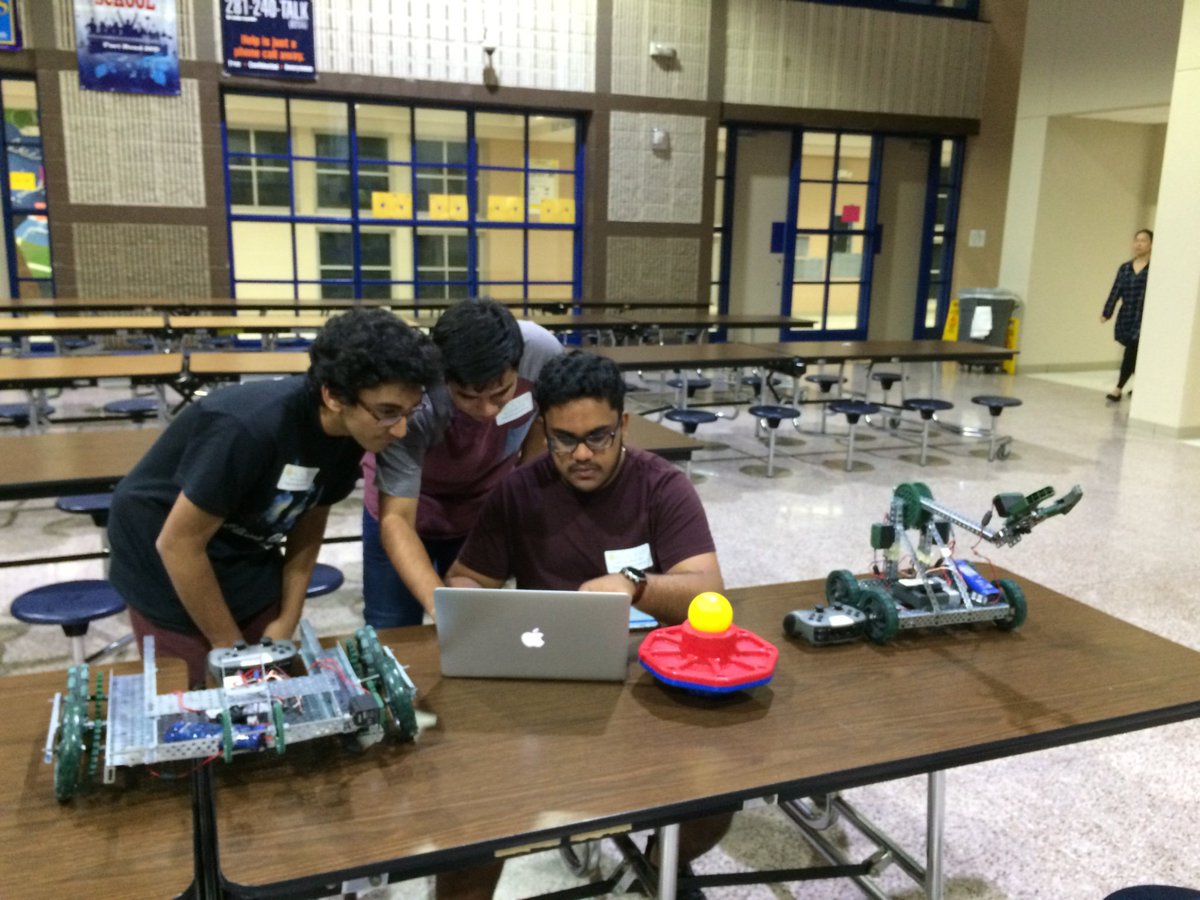 elkinsengineers's tweet photo. Commitment Night for EA is going on now! https://t.co/y11XYY9Uem