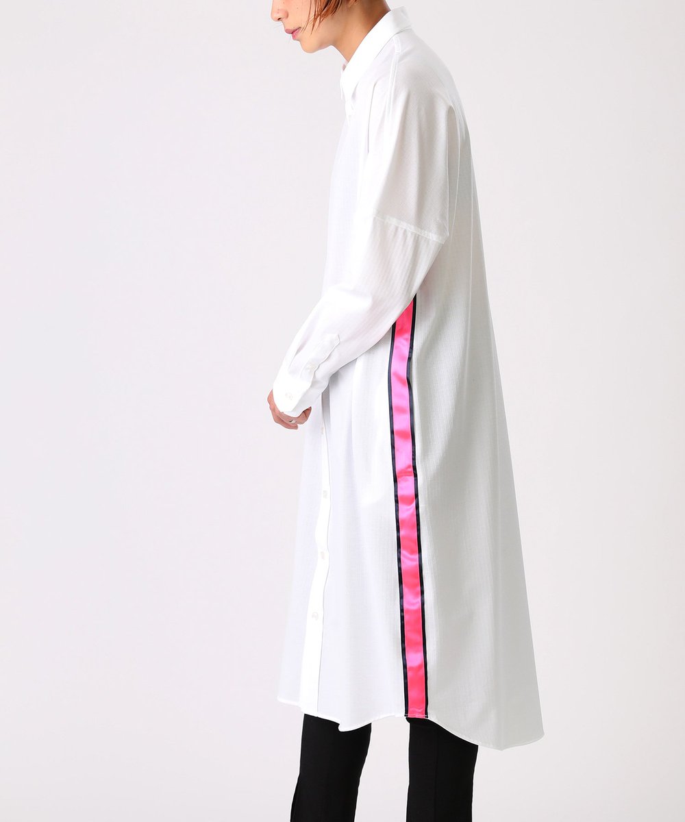 Publux 新入荷 Publux パブリュクス ラインシャツドレス ワンピース 両サイドのビビットカラーのサテンテープがポイントのシャツワンピです レギンスやワイドパンツなどを合わせて レイヤードスタイルも楽しめる1枚です T Co Lkmhsa5f6s