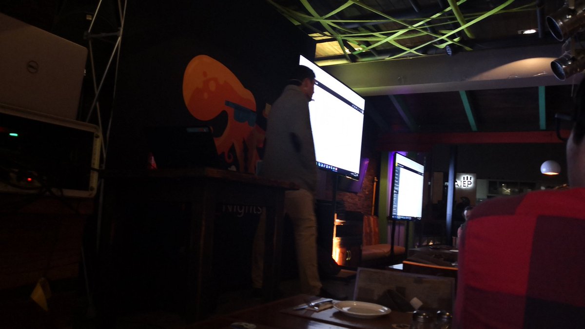 alerazu2's tweet image. #TechNights 👍🏼