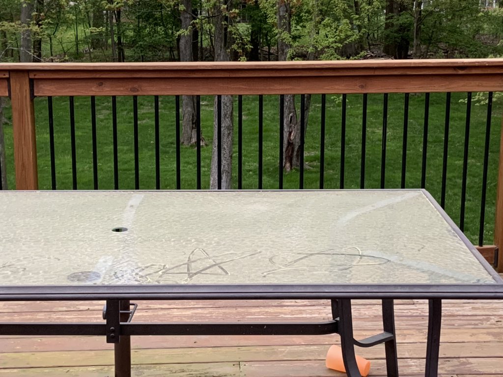 AnnMorrison127's tweet photo. @BetsyKling The pollen! 😩 https://t.co/vlO5nhzmf2