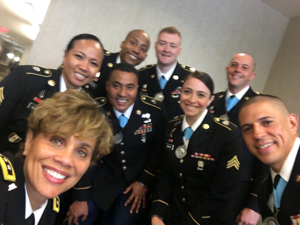 Always great to spend time with excellence. Some of AMEDD’s amazing Audie Murphy Soldiers at JBLM! @15thSMA @RHCPacific @ArmyChiefStaff @SecArmy @ArmyMedicine @CSMMEDCOM @GVolesky
