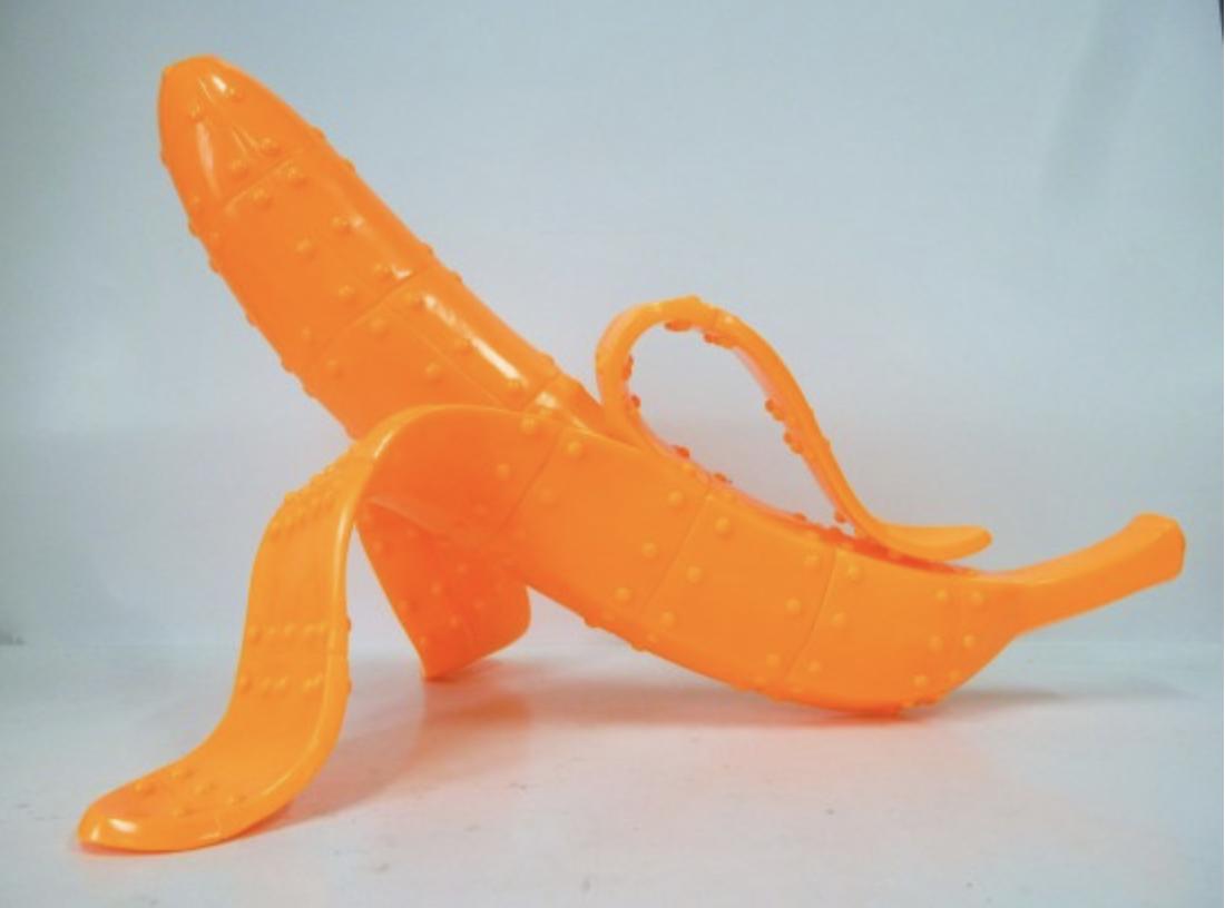 visiblevibe's tweet photo. Lighten up your life with a brightly colored Mecha Banana by @frankkozik! https://t.co/NFEAUA26oF #visiblevibrations #oddtoes #music #memorabilia #musicmemorabilia #art #modernart #modernartrock #theartofmodernrock #toy #moderntoy #toys #concertposter #concertposters #gigposter https://t.co/QiwHfA26hU