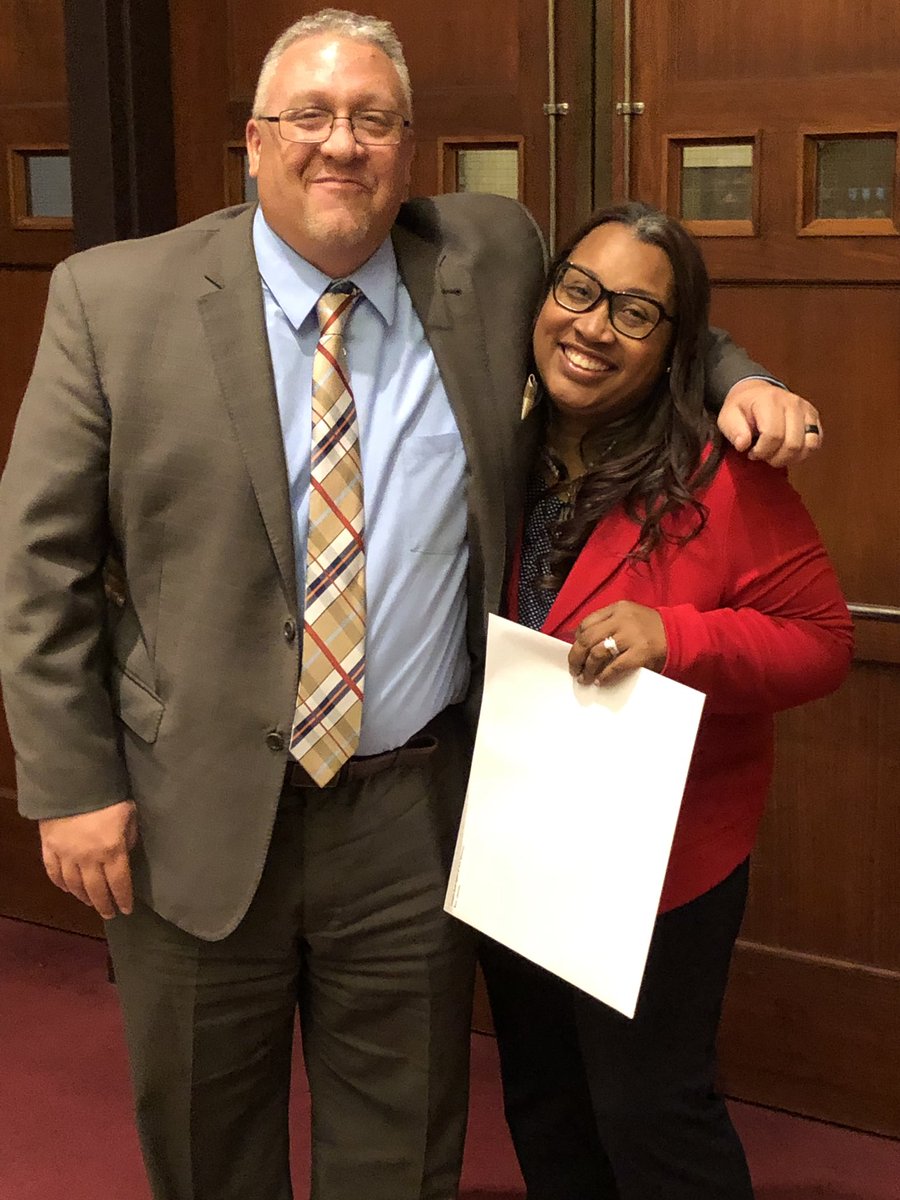 Erin C. Smith tweet media