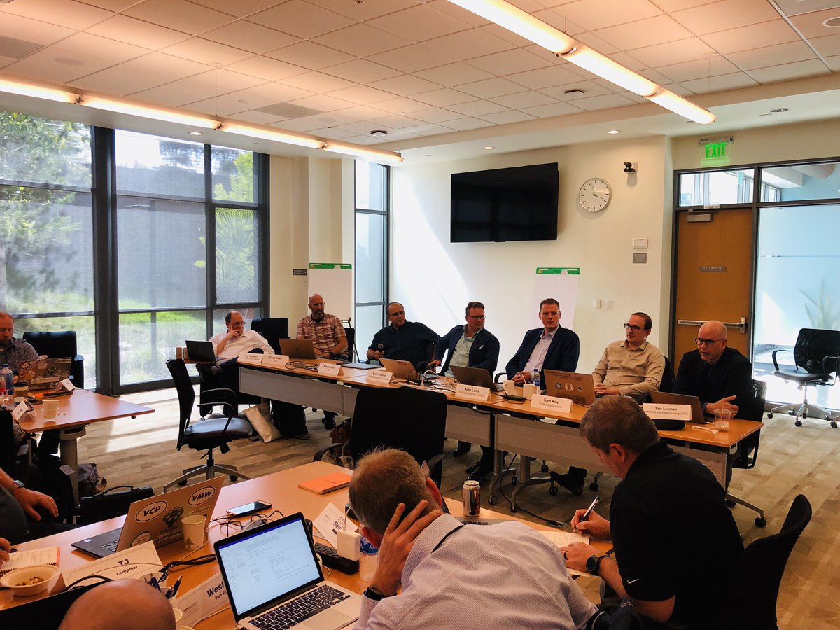 henryvillar's tweet photo. VMware Outcome-Focused Approach, IT Value Model + Digital Workspace Journey Model by Peter Legere
“Focus on #CustomerOutcomes”
#VMware
#VMwareCAL #CALAAC #AdvancedArchitectureCourse #Architect #DigitalTransformation #AdvancedLearning
#Innovation #Technology
#WWRACE #WWPS https://t.co/FKBTW0Ejsq