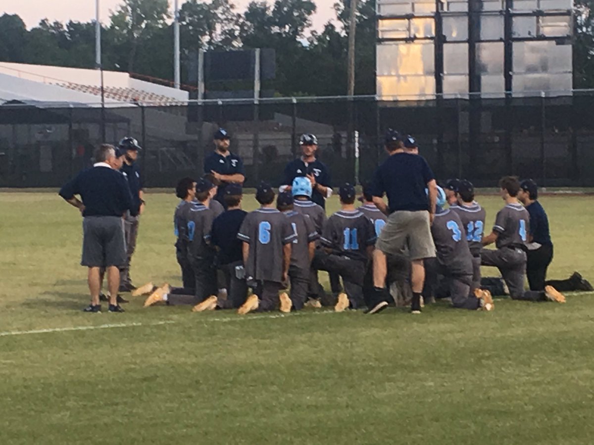 ChingChingSA's tweet photo. @UPHS_Baseball is defeated by number one ranked New Hanover HS tonight 9-0 in the 1st round of the state playoffs. Congratulations on an excellent season!
#UPBaseball
#BaseballStrong
#VikingStrong
#ChingChing https://t.co/7YImrA38Pp