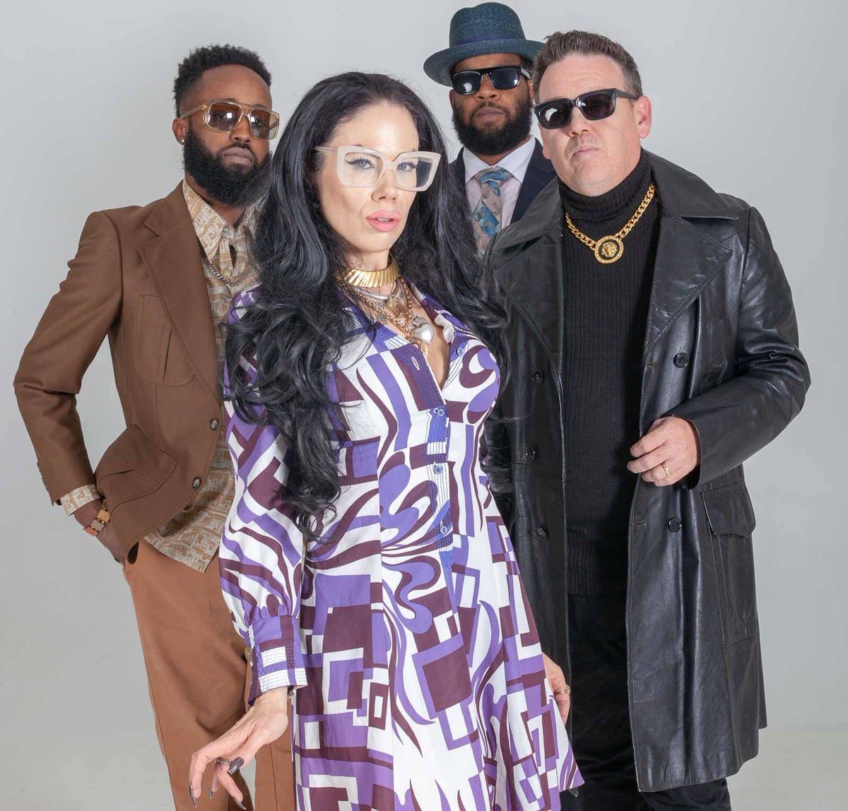 Laura Rain and The Caesars take the stage at Fanatics May 14th!! 7pm!
Call 585-624-2080 for reservations!