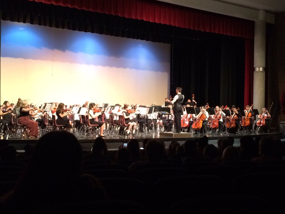 FalconSRMS's tweet photo. Wow!!! What an amazing orchestra! https://t.co/BMcvz5YZQq