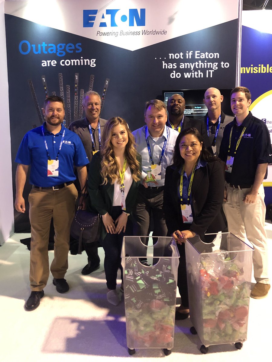 ebagnas's tweet photo. All kinds of goodies and photo opportunities at the Eaton booth at #NEXTconf #EatonGetsIT https://t.co/vjJBS7GOLv