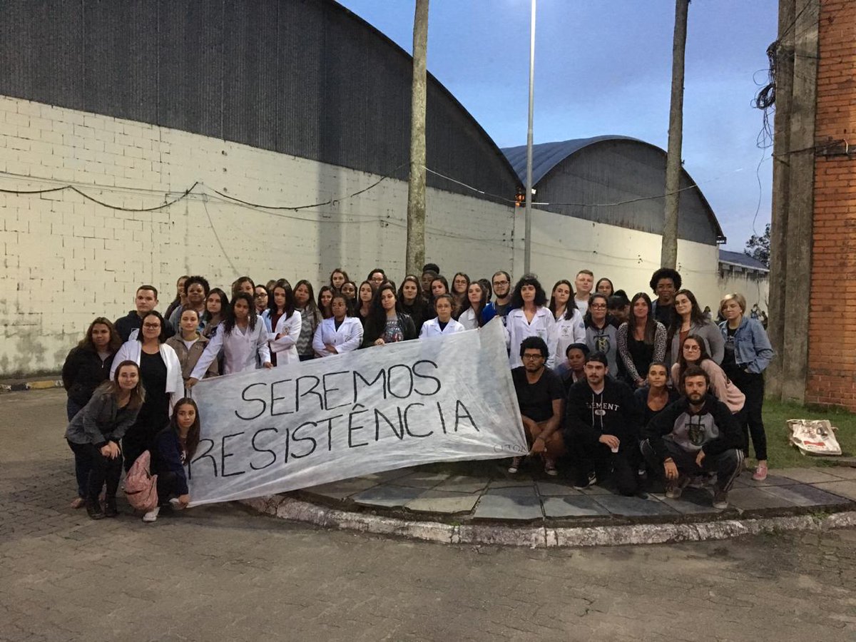 renabartel's tweet photo. Terapia Ocupacional UFPEL a favor da educação!! 💪🏻
#naoaocortedeverbas https://t.co/ZBG3lEZc3h
