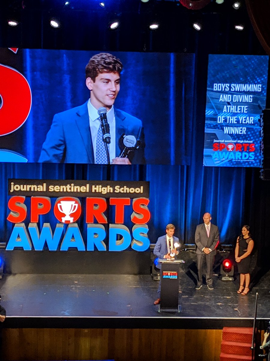 Congrats to <a href="/LinnihanMichael/">Michael Linnihan</a> on his swimmer of the year award!!! <a href="/BCHS_SDE/">Brookfield Central HS 🇺🇸</a> <a href="/BCHSAAD/">BCLancers</a>