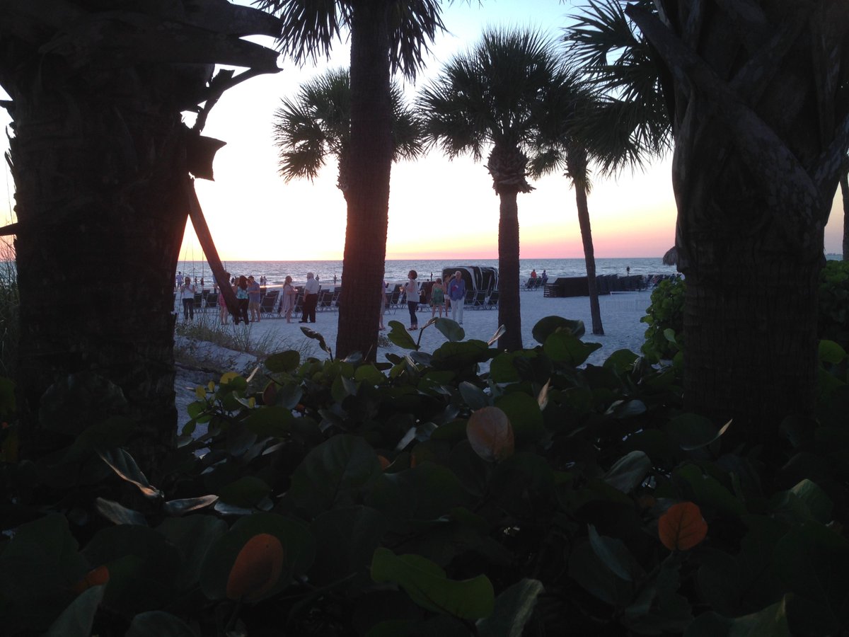 CarolRStevens's tweet photo. Thanks #CAPRSA19 for a great conference, great conversations, and great connections! #videolink #readycam #prsa I'll miss you, Florida! https://t.co/DRhE7o58JS