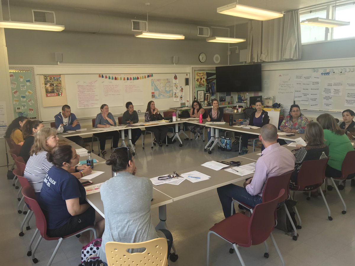 HolbrookMDUSD's tweet image. #HOLAPFC night and we have a #fullhouse! Thank you parents for all your involvement and support! #JettingToSuccess