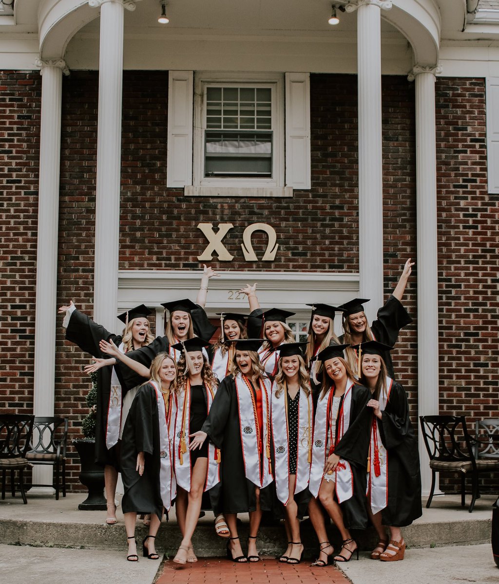 Congrats to our graduating seniors, thank you for the impact you left on us. Good luck in your future endeavors Eta Beta will miss you!❤️👩🏼‍🎓