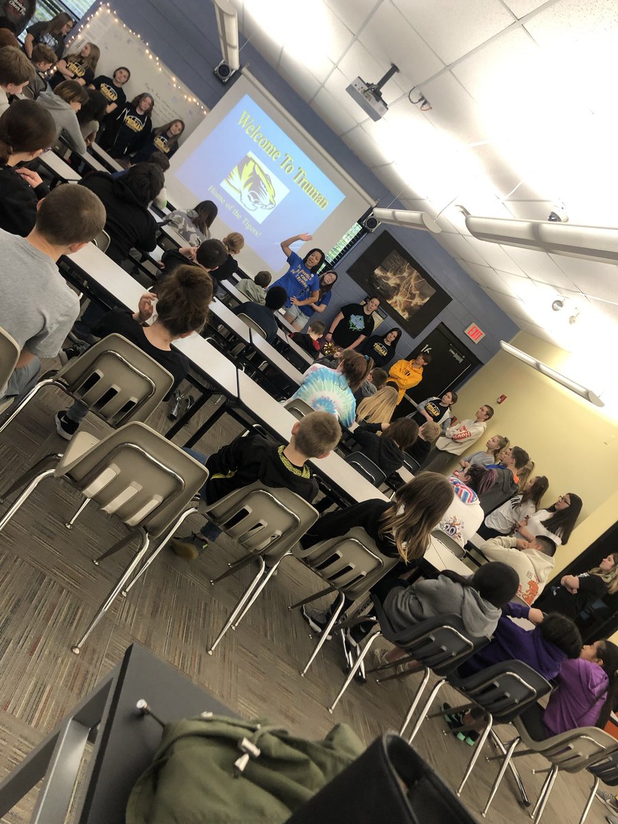 MissThomasIn6th's tweet photo. Thanks, @TrumanSJSD, for hosting Carden Park 6th grade today! We enjoyed our tour and all the middle school info! #SJSD #TitanPride #TigerPride @StellarKeller6 @MissFiegs https://t.co/LEgn1FpmQC