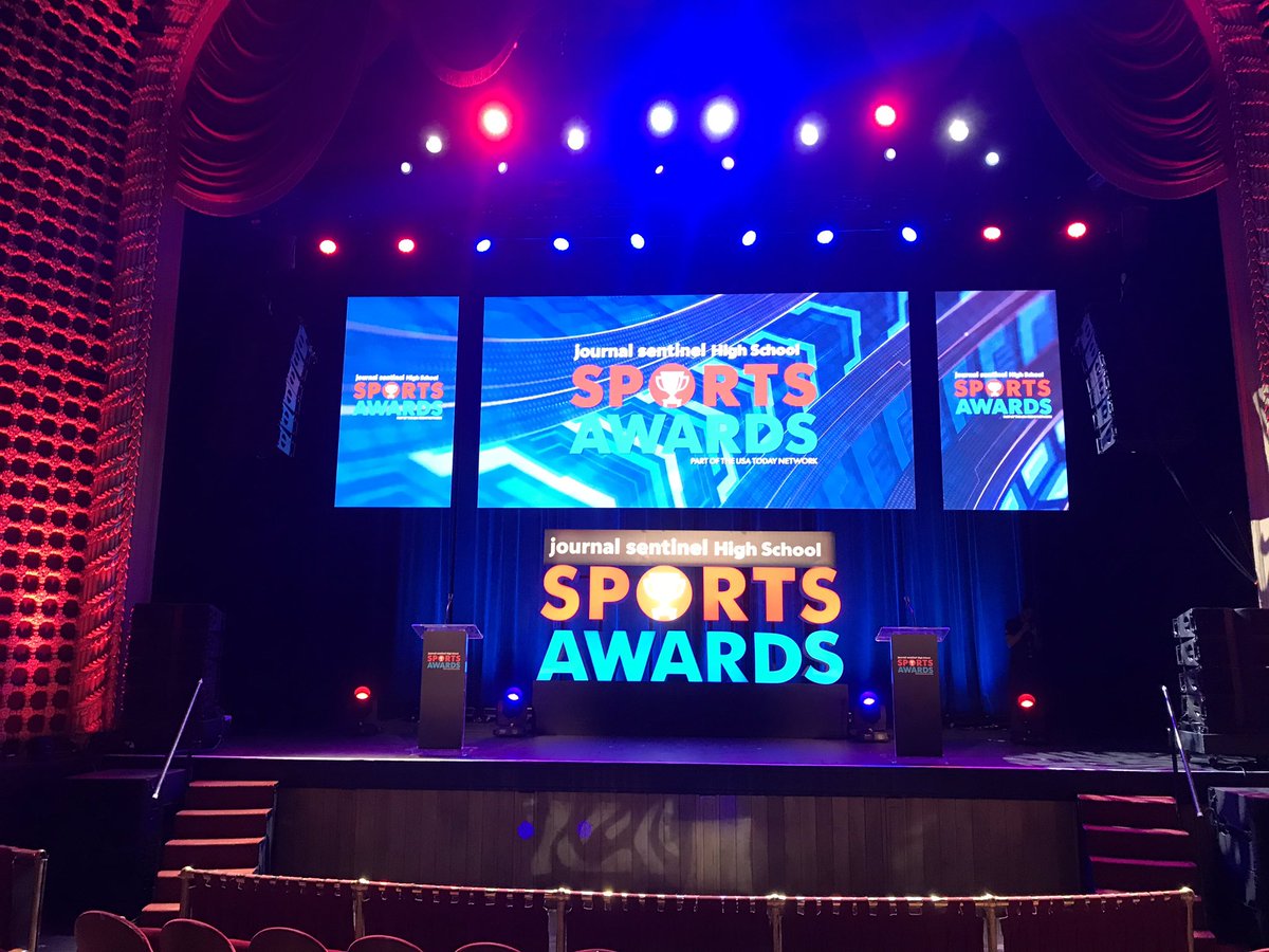Congratulations to Arrowhead's HS Sports Award winners tonight: Aubrey Hamilton- volleyball, Emily Lauterbach and Piercen Hunt- golf, &amp; Girls Lacrosse Team- fan vote award.  Proud of all!