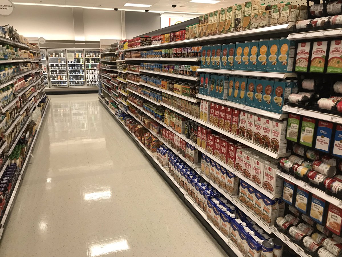 Store 280 keeping F&amp;B aisles tight during remodel. At 5 pm on an unannounced visit !