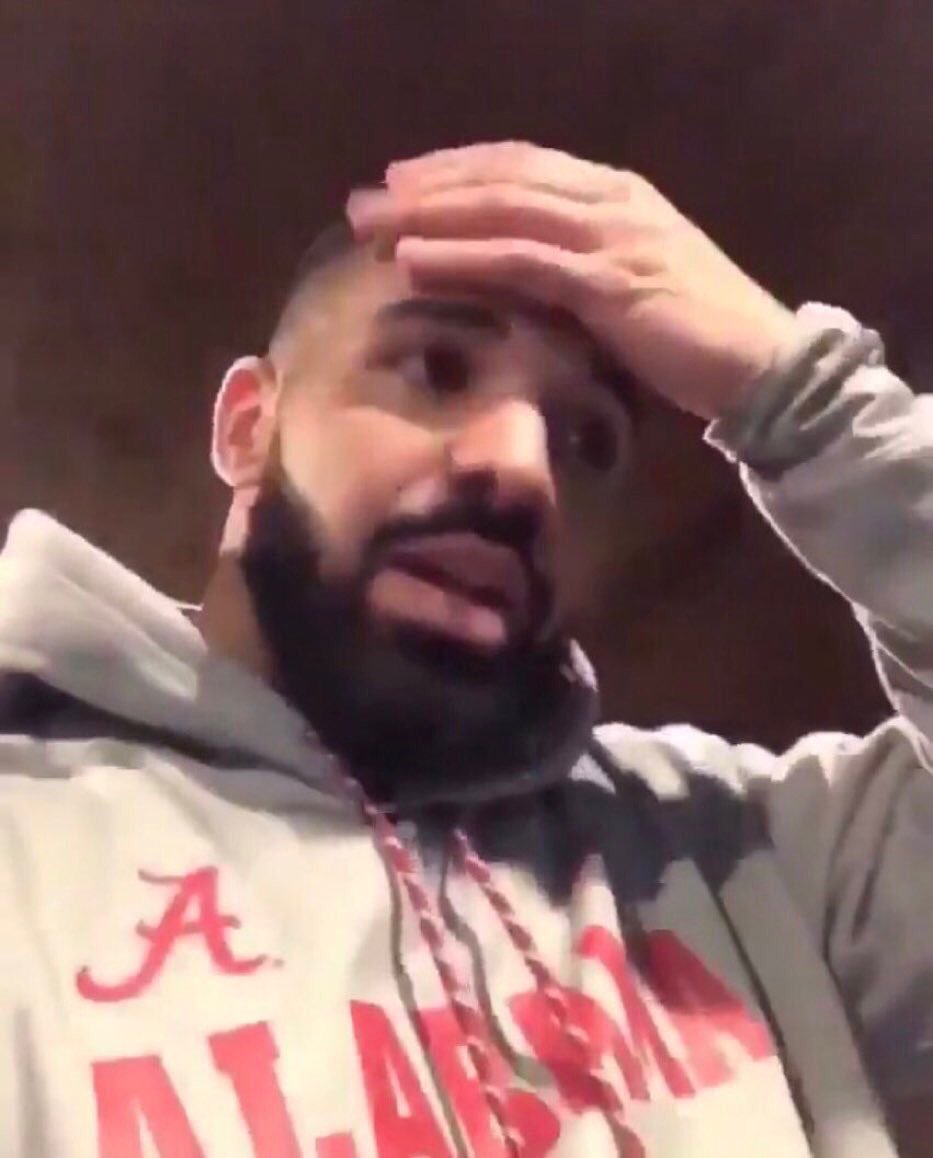 ClemsonFB's tweet photo. No hard feelings, Drizzy 🤝 #ALLIN https://t.co/6K4Eo3ppgf
