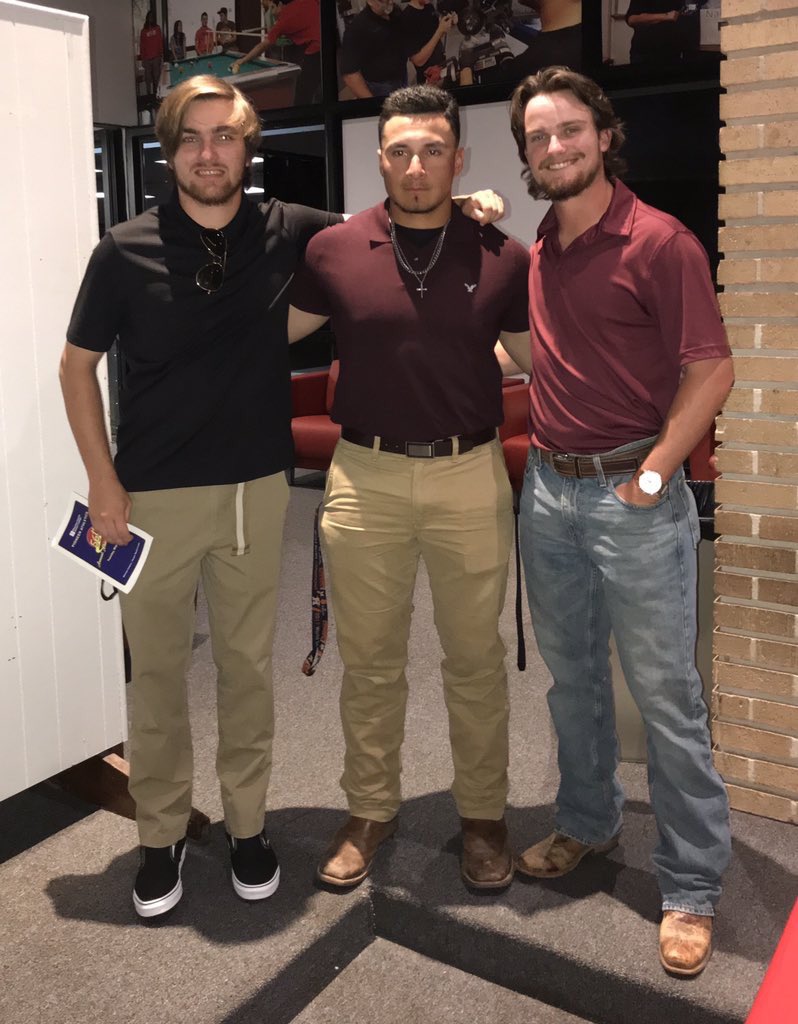 TheJoeyBarrett's tweet image. Brothers for life... time to make some history in the next couple of weeks, wouldn’t want to do it with anyone else!!! @joeyV_1 @JosiahOrtiz_ @SamWarren44