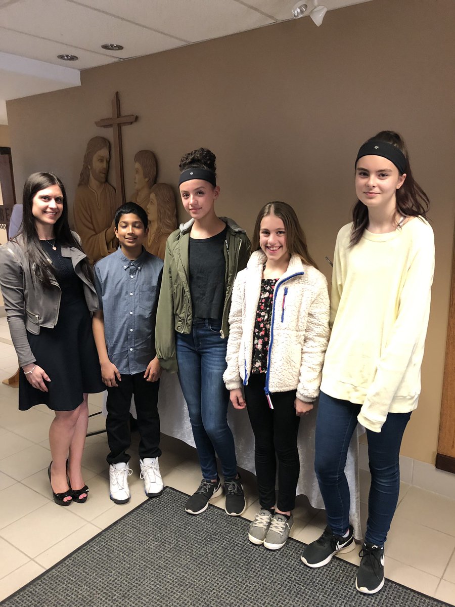 MrsBozzelli's tweet photo. Congratulations to our students recognized tonight as the winners of the Poster Category for the 2018-2019 HCDSB Bullying Prevention Contest! ❤️ #HCbethesolution #HCDSBbelonging @sjoa5 @HCDSB https://t.co/xGjqAJRRAc