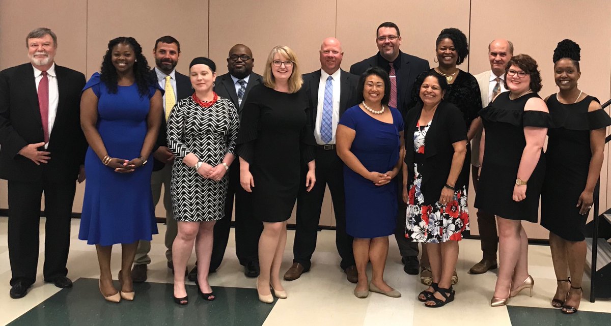 PEFldrshippgms's tweet photo. The end of a great night and great year for Principal Leadership Academy cohort 9! @pefchattanooga @hamcoschools #PLA9 https://t.co/yRliKvMupl