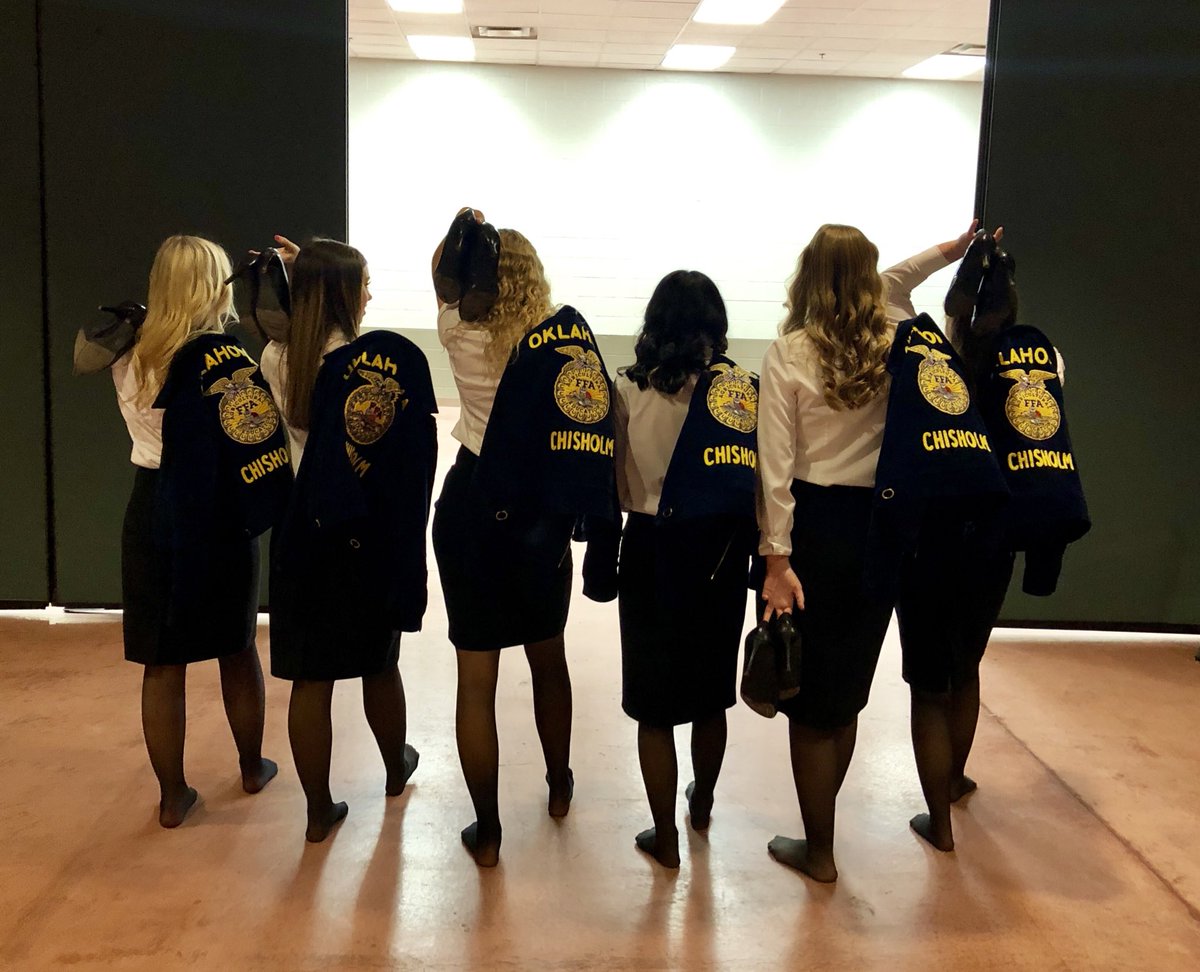 ChisholmFFA's tweet photo. Your 2018-2019 Chisholm FFA chapter officer team is, officially, signing off https://t.co/ZHO71oPnUo
