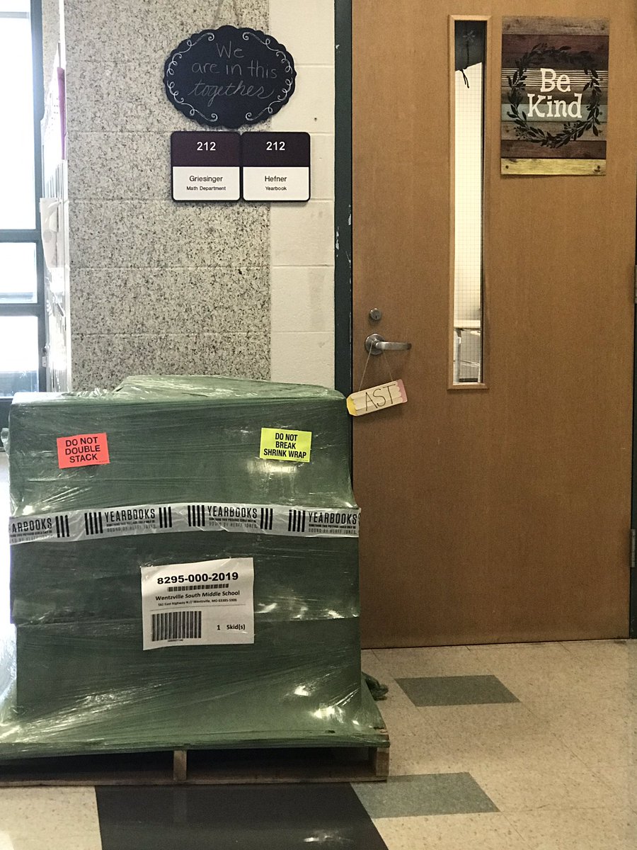SMSYrBook's tweet photo. The due date has arrived! We patiently waited 9 months for this baby! Best one yet! Sneak peek revealing is Thursday- can’t wait! #inthistogether https://t.co/Itm8eVFNIb