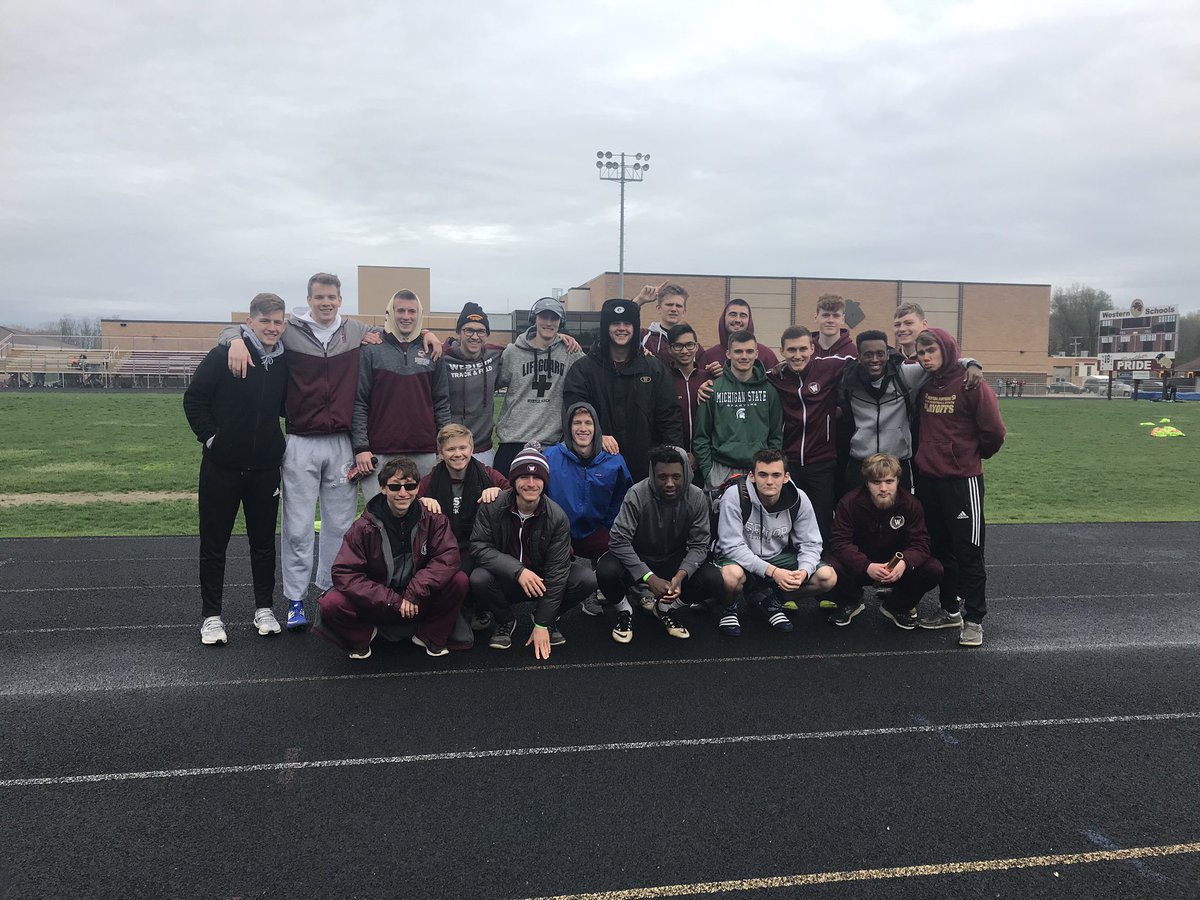 WesternTnF's tweet photo. Tonight was senior night. Congratulations and thank you to this quality bunch! https://t.co/bbUUQbhJXN