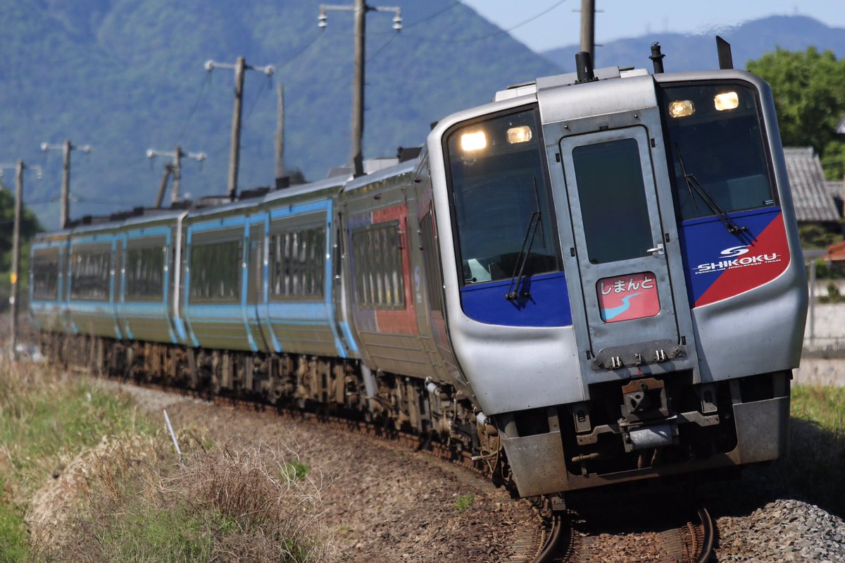 えぬ 19 5 8 Gw増結返却増結 04d 34d 特急しまんと4号 特急南風4号 今日はn先頭の7連 ４灯で文句なし お会いした方々 お疲れ様でした
