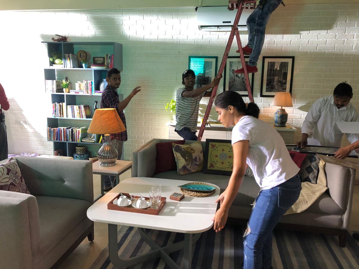 TeamOneEnt's tweet photo. Behind the scenes of Bajaj Finserv Bijli EMI Pe.

And kudos to the entire team of Team One Entertainment for always being there!

#Behindthescene #BajajFinserv #BajajFinance #3MillionViews #Shotyourshoot #YoutubeChannel #BajajFinservChannel #TeamOneEntertainment #TheProducer https://t.co/m9pSHJcsMb