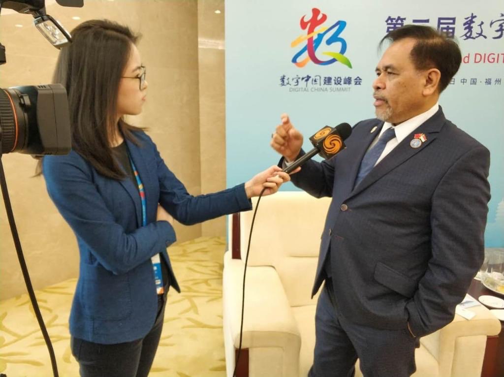 KBRI_Beijing's tweet image. #DubesRI juga jadi pembicara pada sub-forum Digital Maritime Silk Road (7/5) bersama sejumlah perwakilan negara lainnya dari Serbia, Portugal, Australia, Ghana dan Nigeria dan lakukan interview langsung dgn medai nasional &amp;amp; lokal Tiongkok #IniDiplomasi #RintisKemajuan
