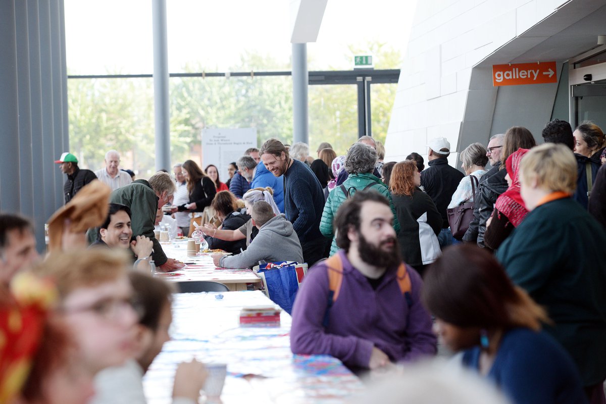 EMiddlesbrough's tweet image. Do you hold an annual get together for your local community? Do you have ideas how to make this year extra special but just don’t have the money? Apply for the Community Action Fund and get people together to make this years event one to remember! 

middlesbrough.gov.uk/empower/commun…