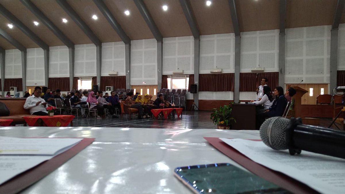 MaksumAli7's tweet photo. Ramadhan tidak menyurutkan kemauan dan semangat kita semua untuk tetap Tolabul Ilmi,
dan benar, siang ini Senat Mahasiswa Fakultas Sains dan Teknologi Universitas Kanjuruhan Malang membuka gerbang salah satu ilmu tsb.
#careerdays #smfst https://t.co/X7W9VPoVUT
