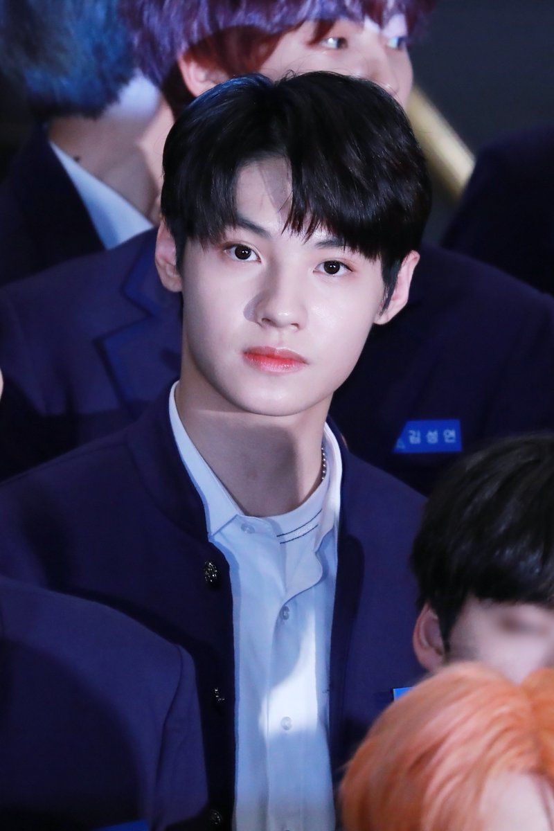 lepusho0508's tweet photo. 190423 프듀X 용산 블루카펫

🎂。君豪，生日快樂。🎂

#YG #왕군호 #군호 #王君豪  #君豪
#WANGJYUNHAO #JYUNHAO ✨

#프로듀스_X101 #프로듀스_X_101 #PRODUCE_X_101
#프듀 #프로듀스 #프듀엑스 https://t.co/AYrP8F6ZTL