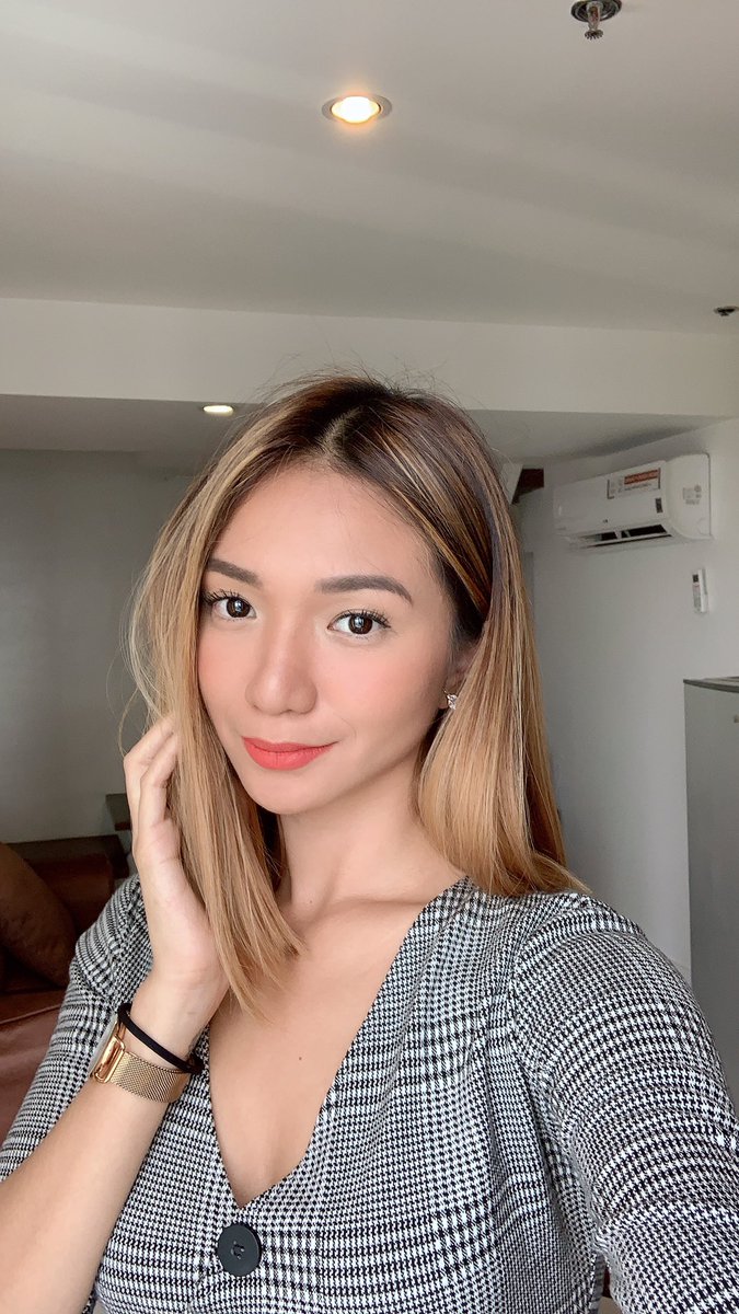 _angeldei's tweet photo. GGSS lang ako today. May Shopee live ako later mga besh 6pm hehe see you 🤘🏻 https://t.co/BFAB7ENa0S