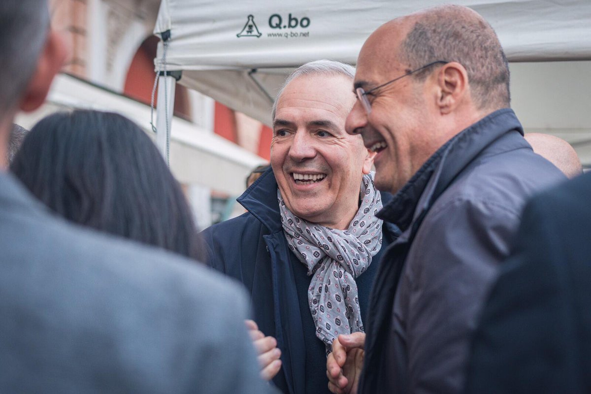 gio_calderoni's tweet photo. Grazie a tutte e tutti quelli che hanno riempito la nostra bellissima Piazza Saffi, al Segretario del @PartitoDemocrat @nzingaretti, all'organizzazione, ai volontari e alle volontarie e al PD Forlì.

Era la prima volta che parlavo in questa piazza ed è stato davvero emozionante. https://t.co/5AEaMByE6L