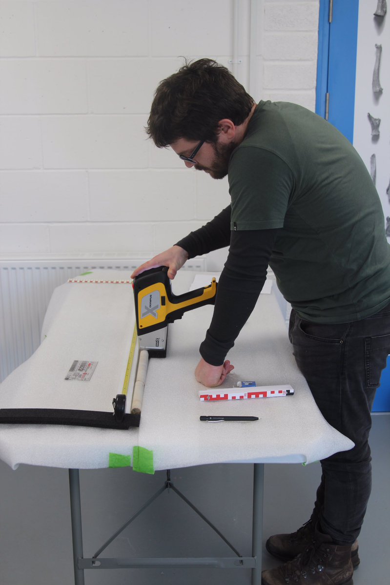 davidjnash's tweet image. As featured on @BBCBreakfast this morning. Great privilege to be able to work with @Twigneousrocks at the @EnglishHeritage archaeology store in Temple Cloud, analysing the 1.08m sarsen core extracted from Stone 58 at @EH_Stonehenge in 1958.  @uniofbrighton @GeogGeoBrighton