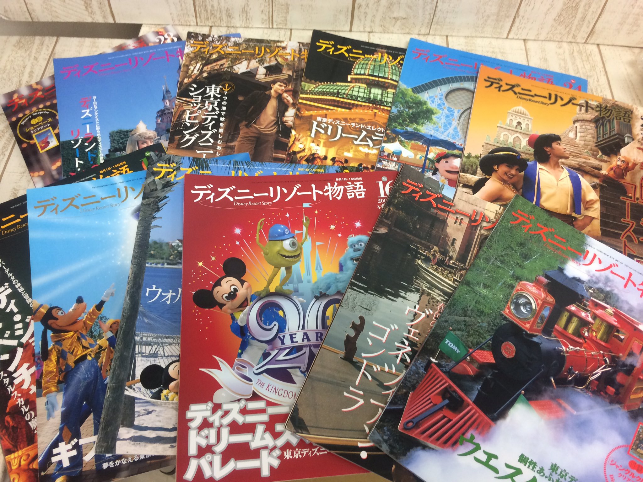 D Joy ディズニーグッズ販売情報 大阪djoy 天神橋筋5丁目 5月8日 水 12時からオープンです 夜21時まで 本日の入荷商品の一部 ディズニーリゾート物語