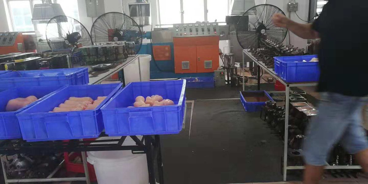 louisliu221's tweet photo. マスターベーション工場- OEM / ODM。独自の製品、金型の供給。特徴：味がなく、柔らかく、油が少ない。いらっしゃいませ:louisloxford@hotmail.com https://t.co/0svSeZJhC6