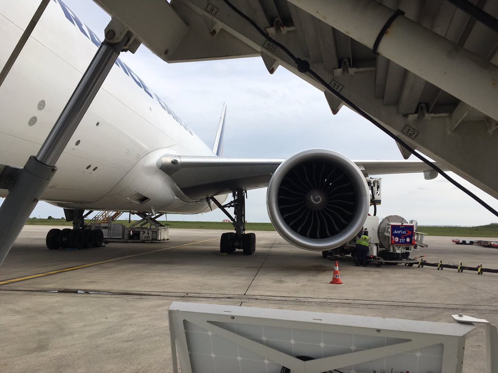 peytour13's tweet photo. Today it gonna be a Cargo Flight #AF6738 #77F #CDG #ORD .
#avgeek #pilotlife  👨‍✈️😎🤘 https://t.co/1Ao2iC8tH8