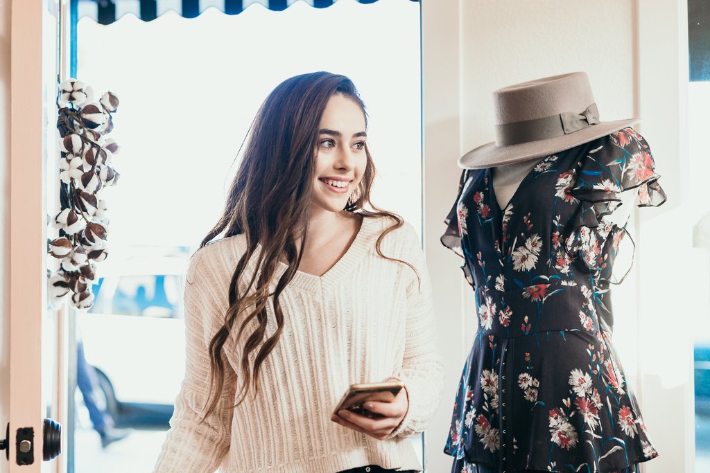 wribbn's tweet photo. Wribbn is here to help bring a smile back to your face and simplify your online shopping experience! #wribbn #shoponline #shoplocal #shopsmarter https://t.co/oVVNTizYMu