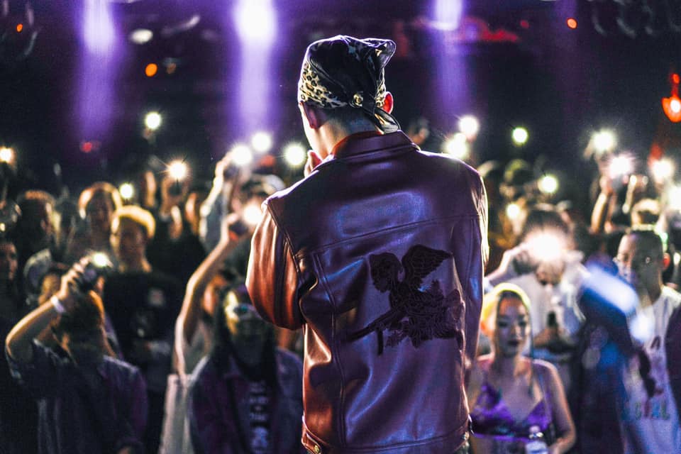 ChinaWeekLA's tweet image. Congrats to @RadiiChina and amazing hip hop artists @BohanPhoenix, @JamNoPeanut, @YEHAIYAHAN, Kai Luen, and DJ @ToyWearsDaPants who rocked a sold out house @elcidsunset during ChinaWeek 2019.  #hiphop #Rap #China