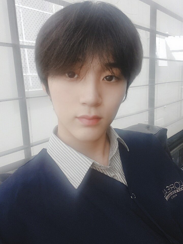 DIA_CRUNCH's tweet photo. [#찬영] 오늘 찬영이는 무엇을 하고 있을까요? 디아나가 정답을 맞혀보기!🤔
#디아나 #디크런치 https://t.co/WlIiNYjjNp